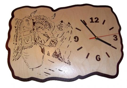 U 006 Designwanduhr Almkuh