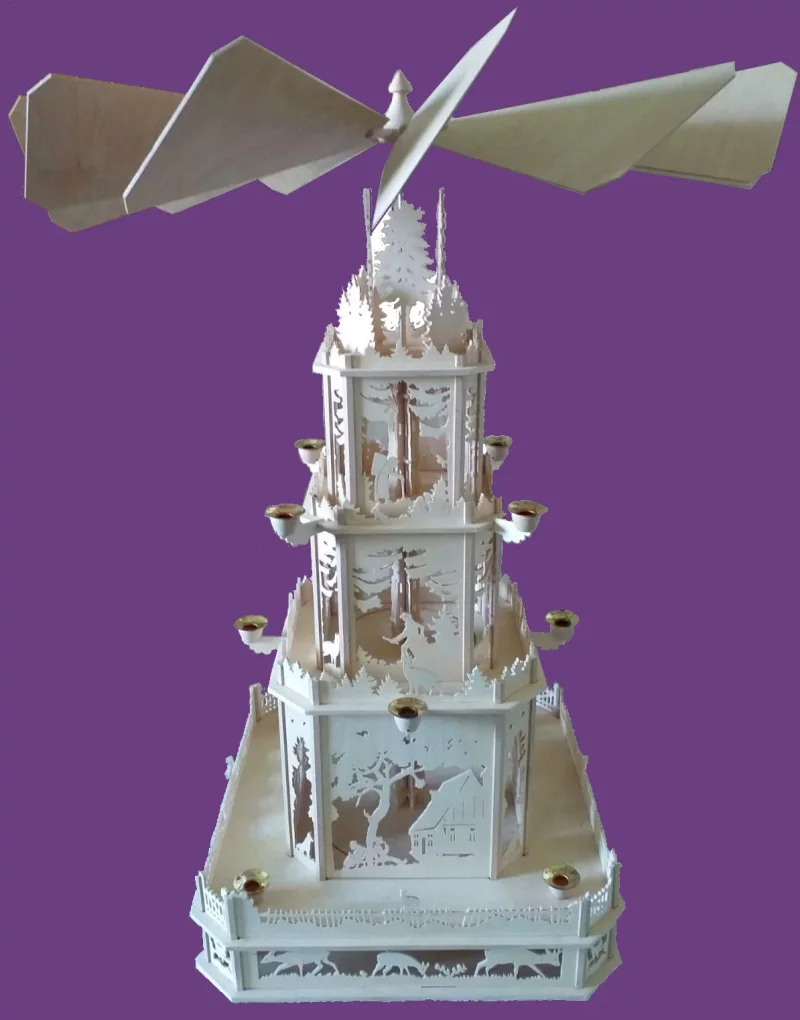 P 04 Pyramide "Am Waldrand"