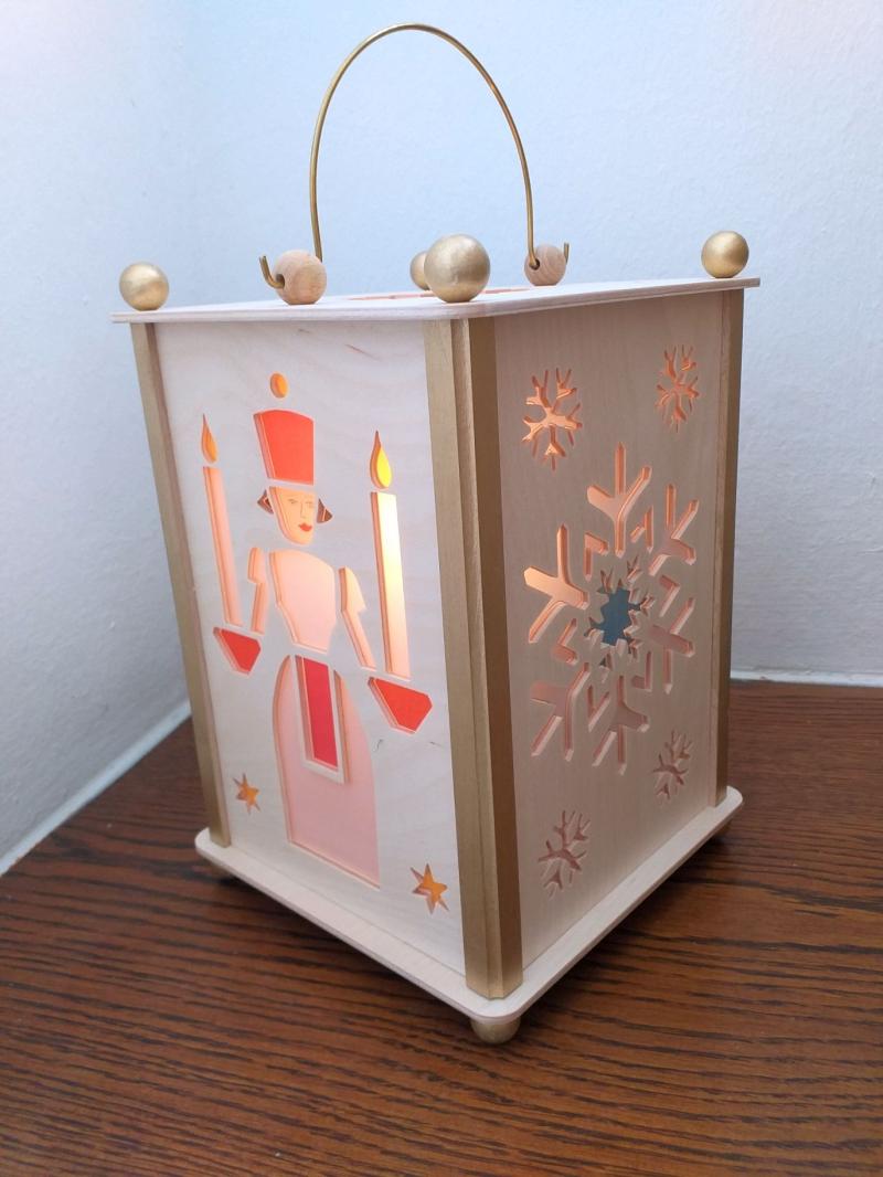 Weihnachtslaterne-Engel